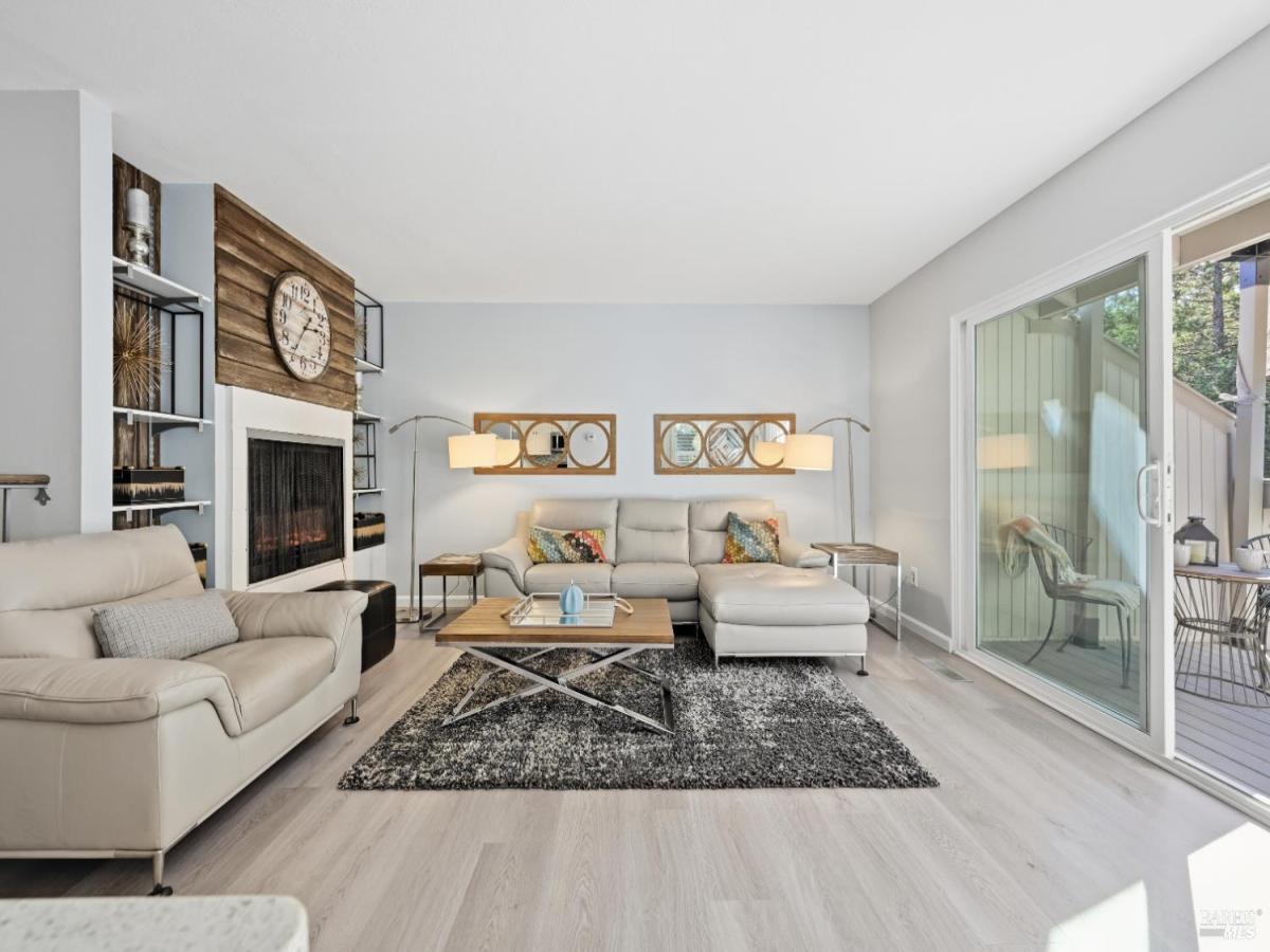 MLS #325095845 img 0