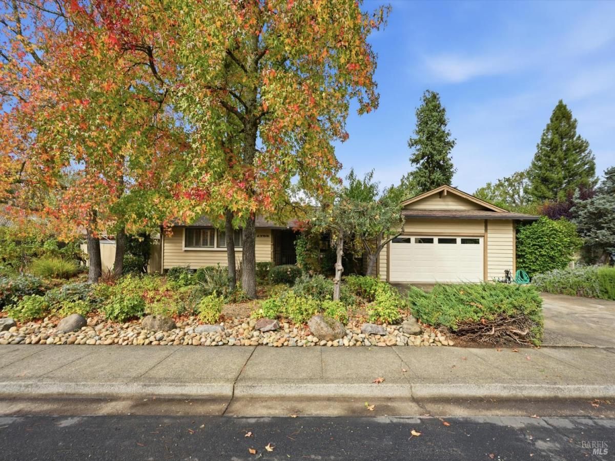 MLS #325095868 img 0