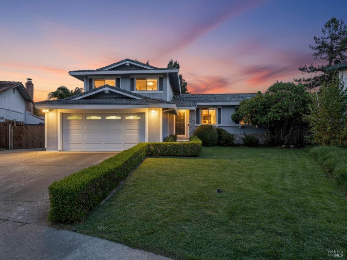 MLS #325096185 img 0