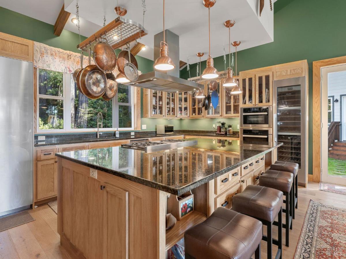 MLS #325096286 img 0