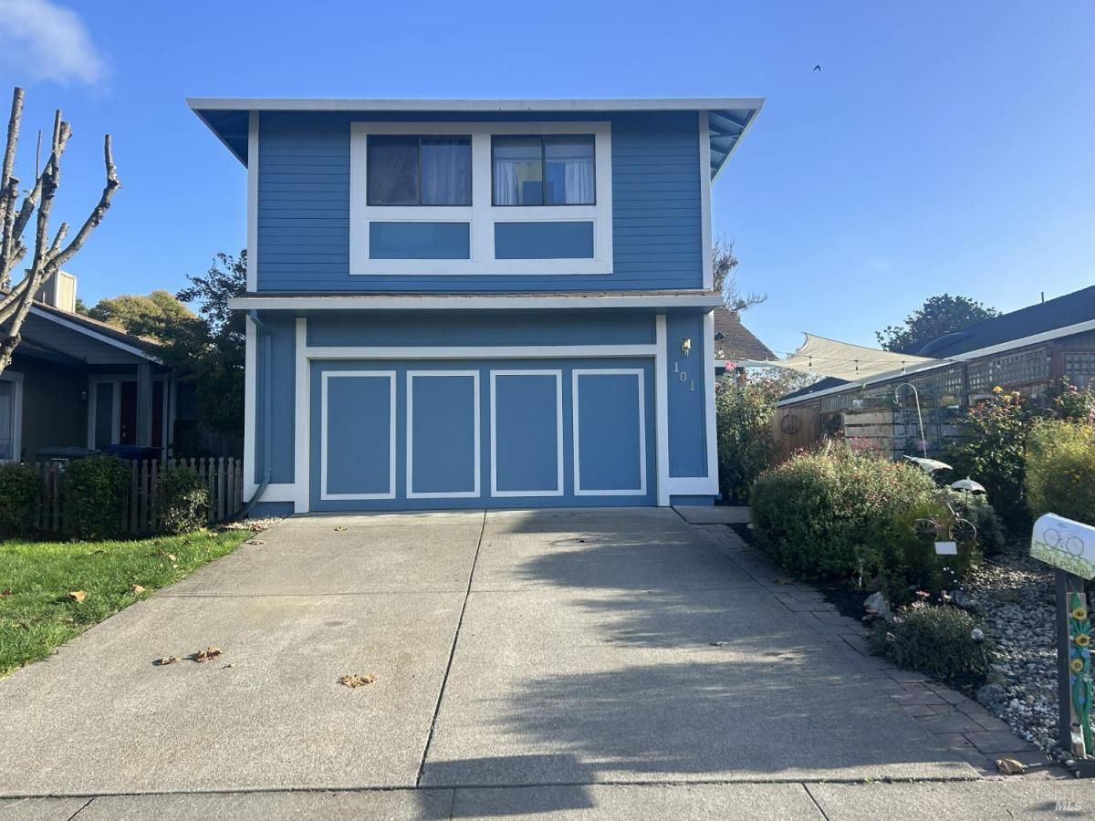 MLS #325096863 img 0