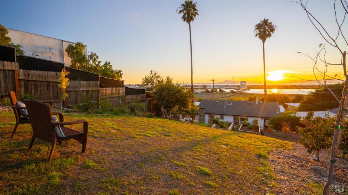 MLS #325097239 img 0