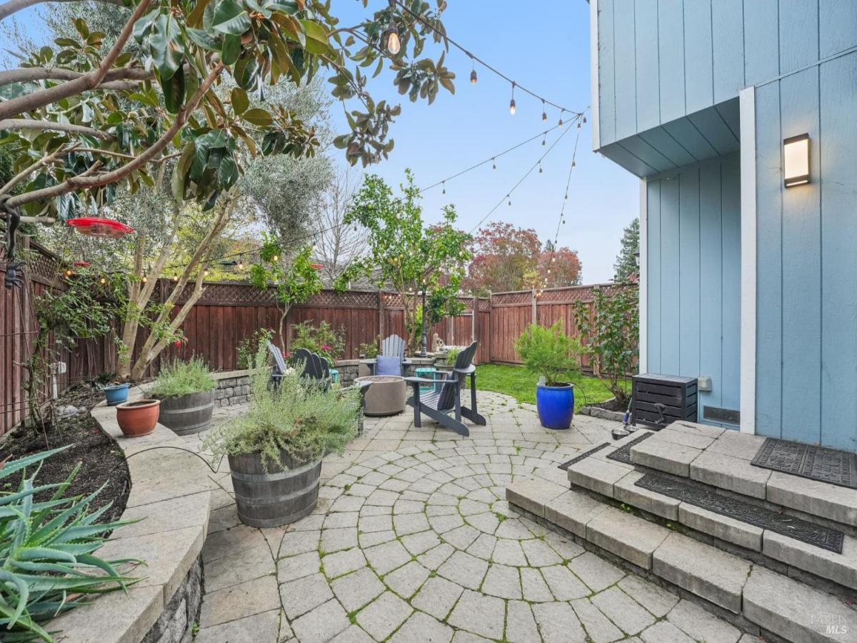 MLS #325097245 img 0