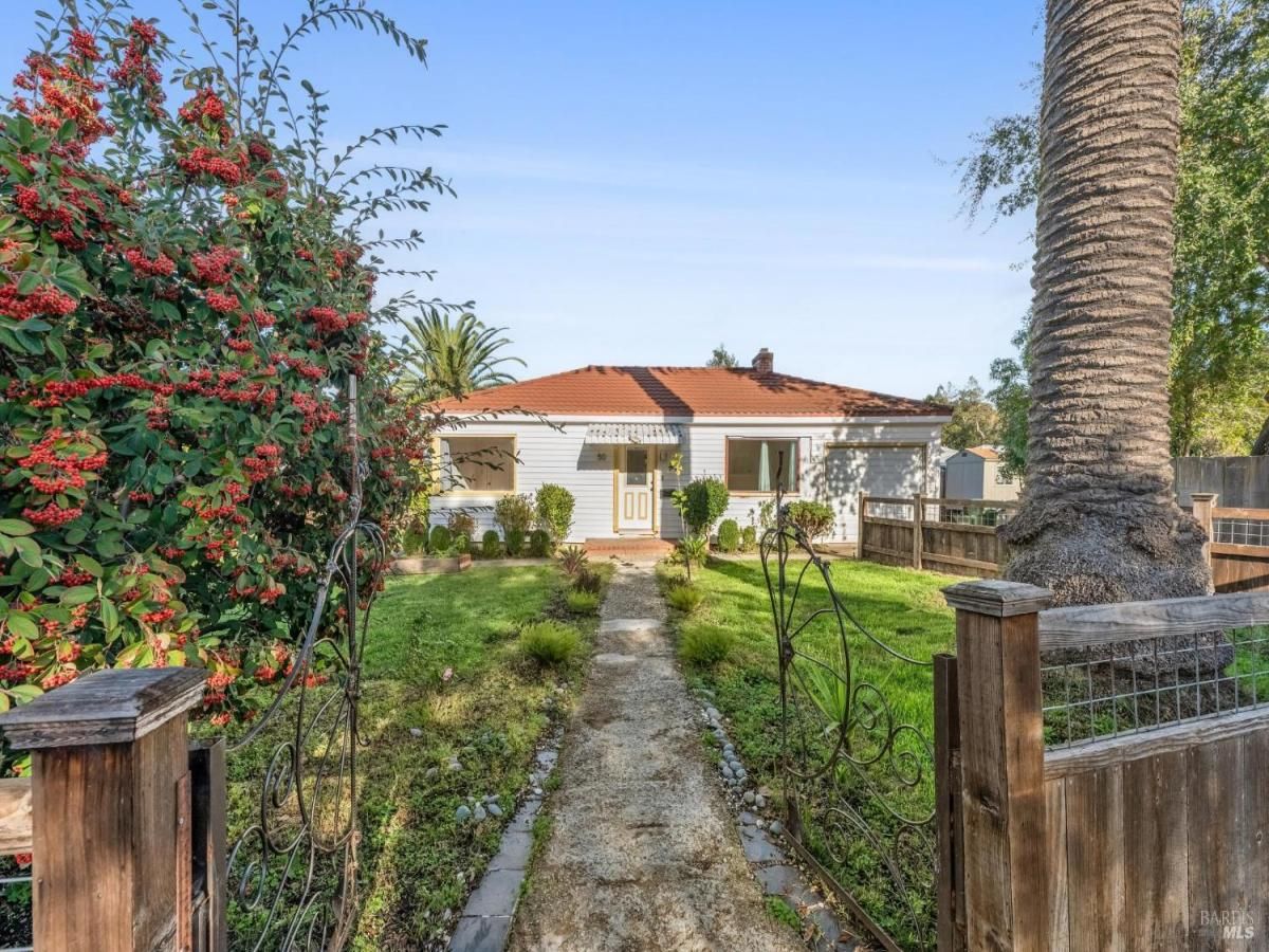 MLS #325097434 img 0