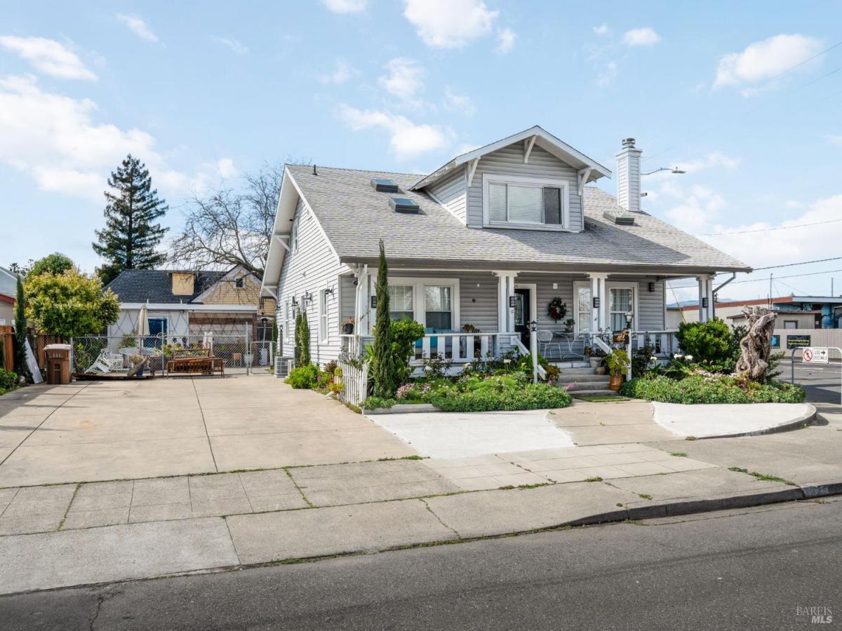 MLS #325097521 img 0