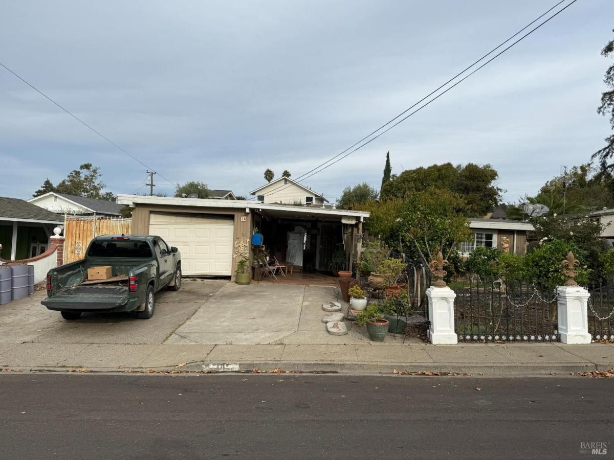 MLS #325097760 img 0