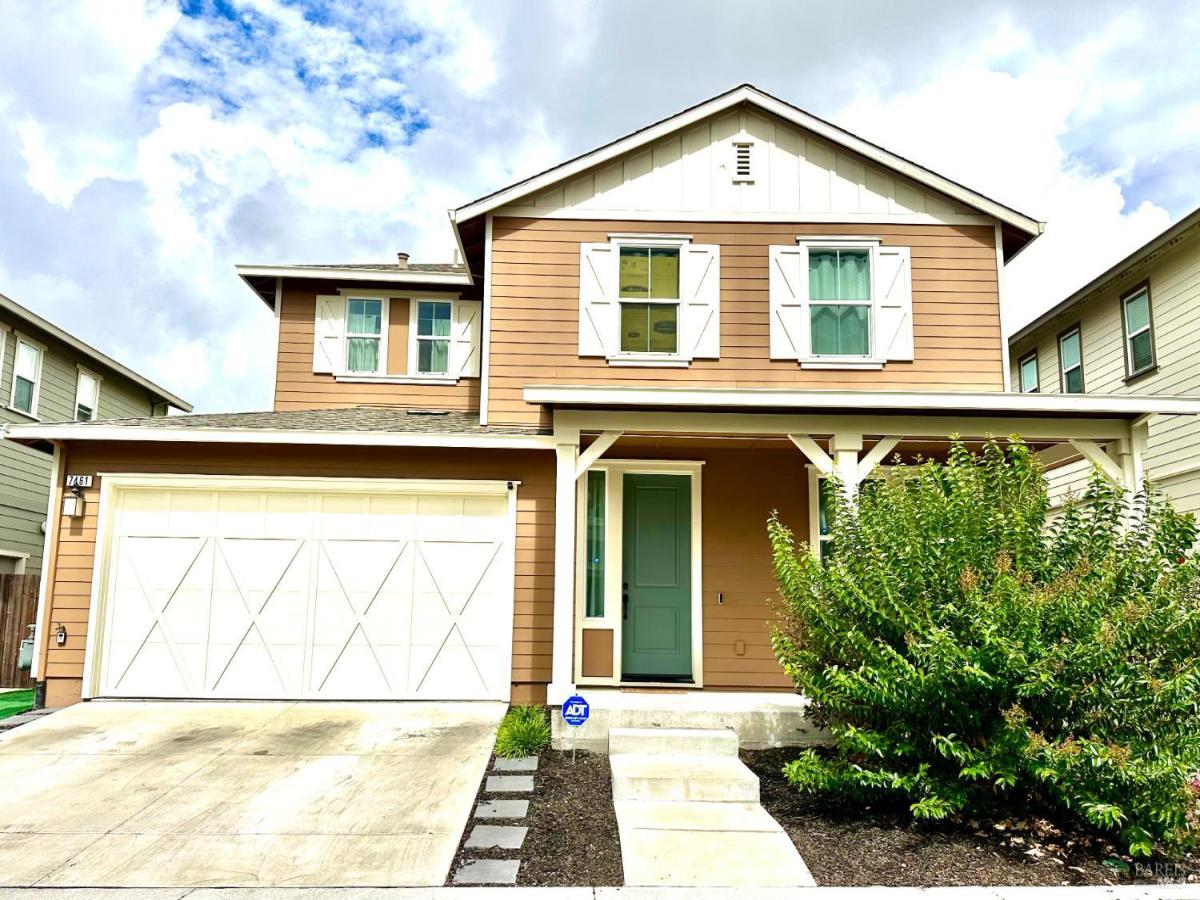 MLS #325097897 img 0