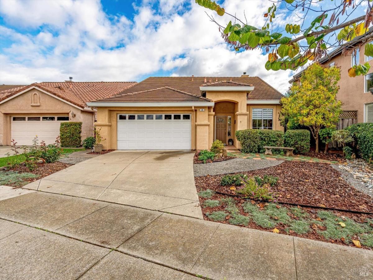 MLS #325098238 img 0