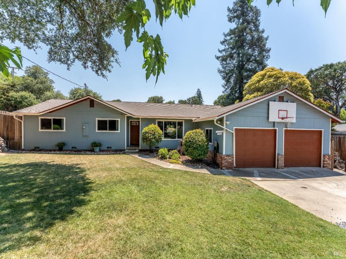 MLS #325098298 img 0