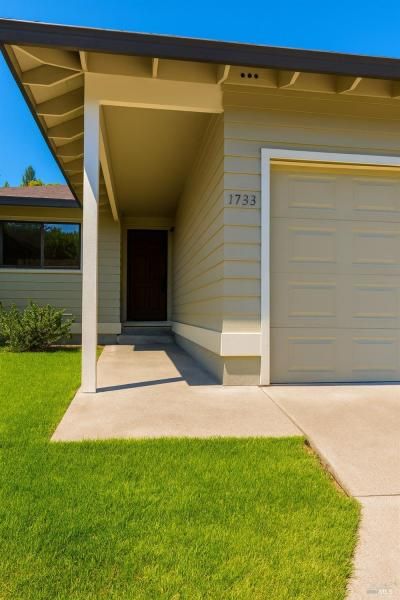 MLS #325098640 img 0