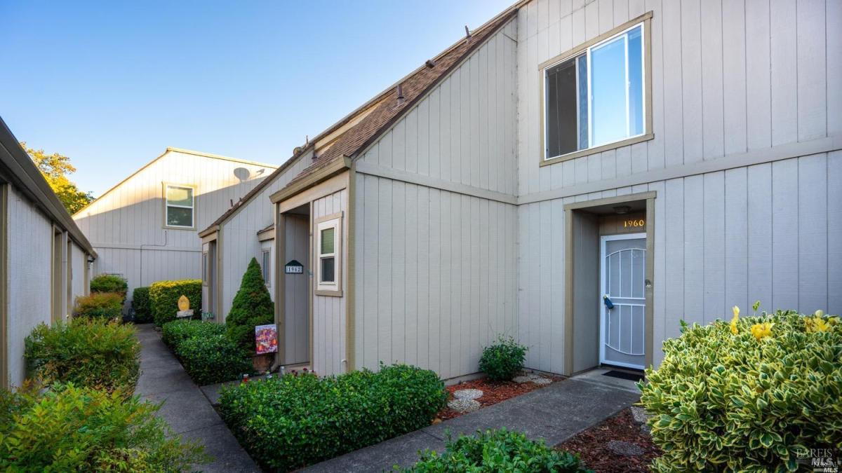 MLS #325098659 img 0