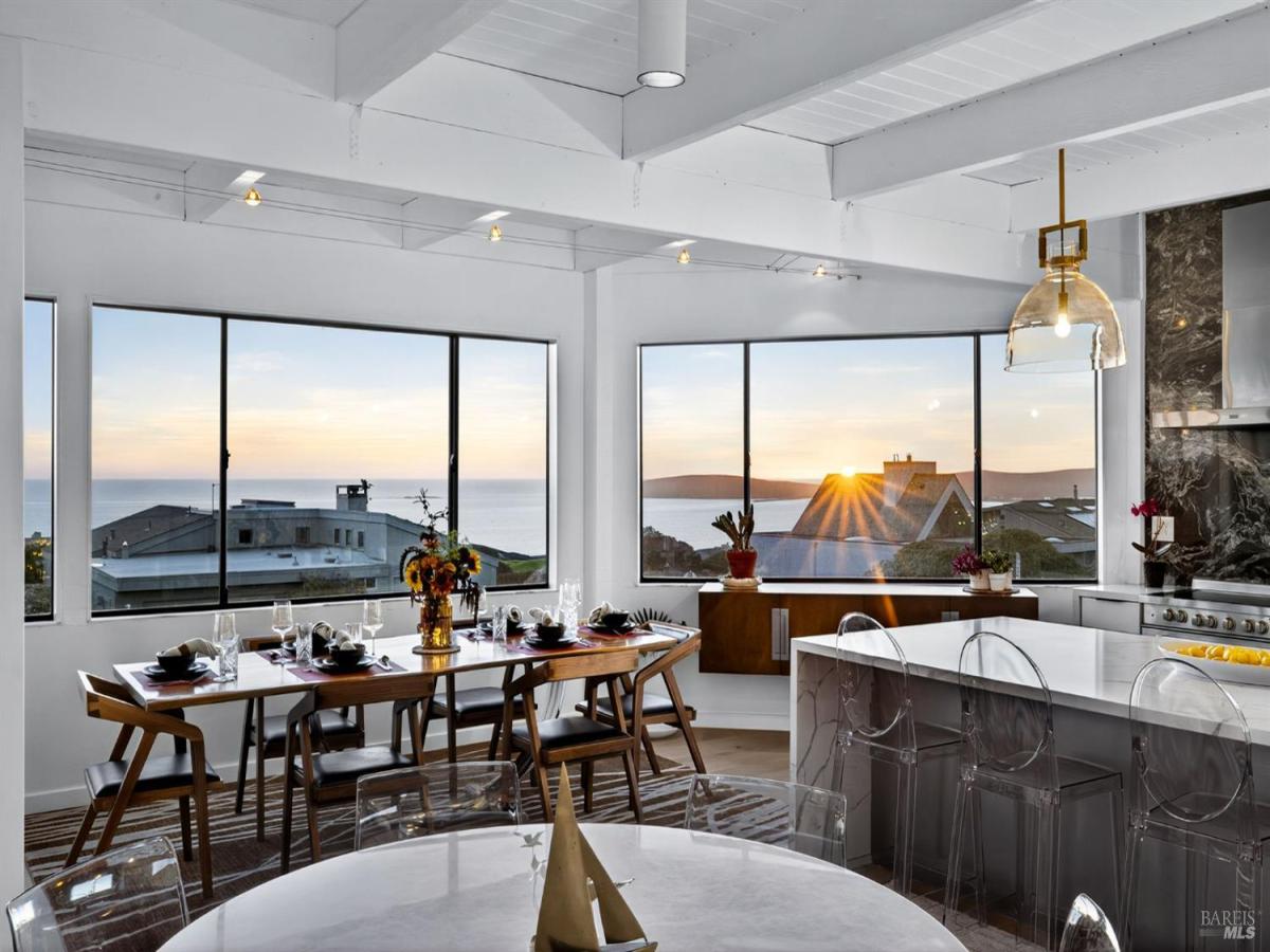 MLS #325098695 img 0