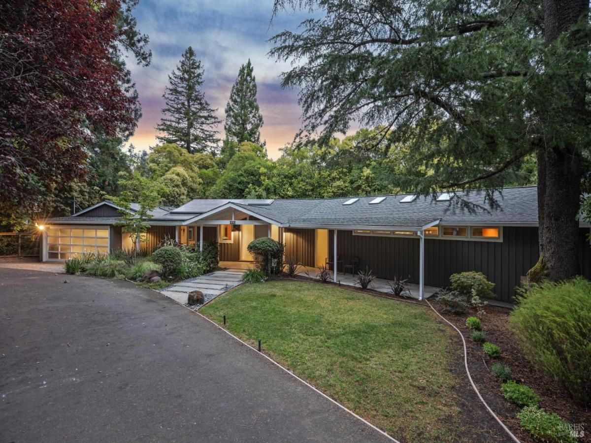 MLS #325098732 img 0