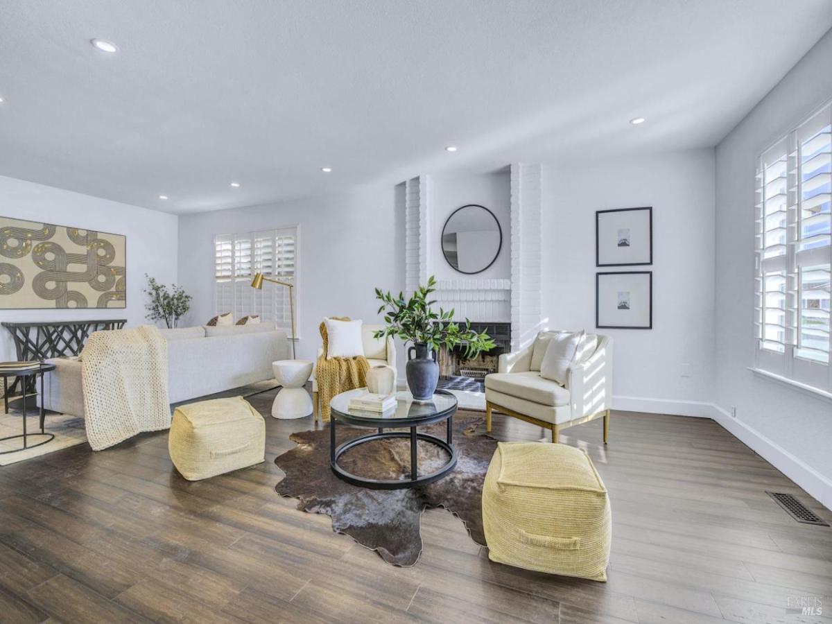 MLS #325098883 img 0