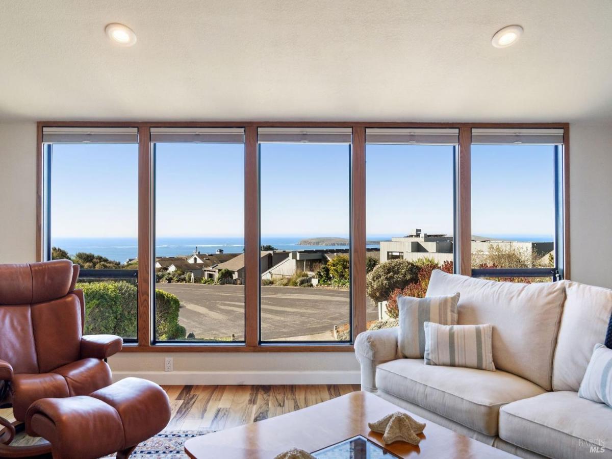 MLS #325099154 img 0