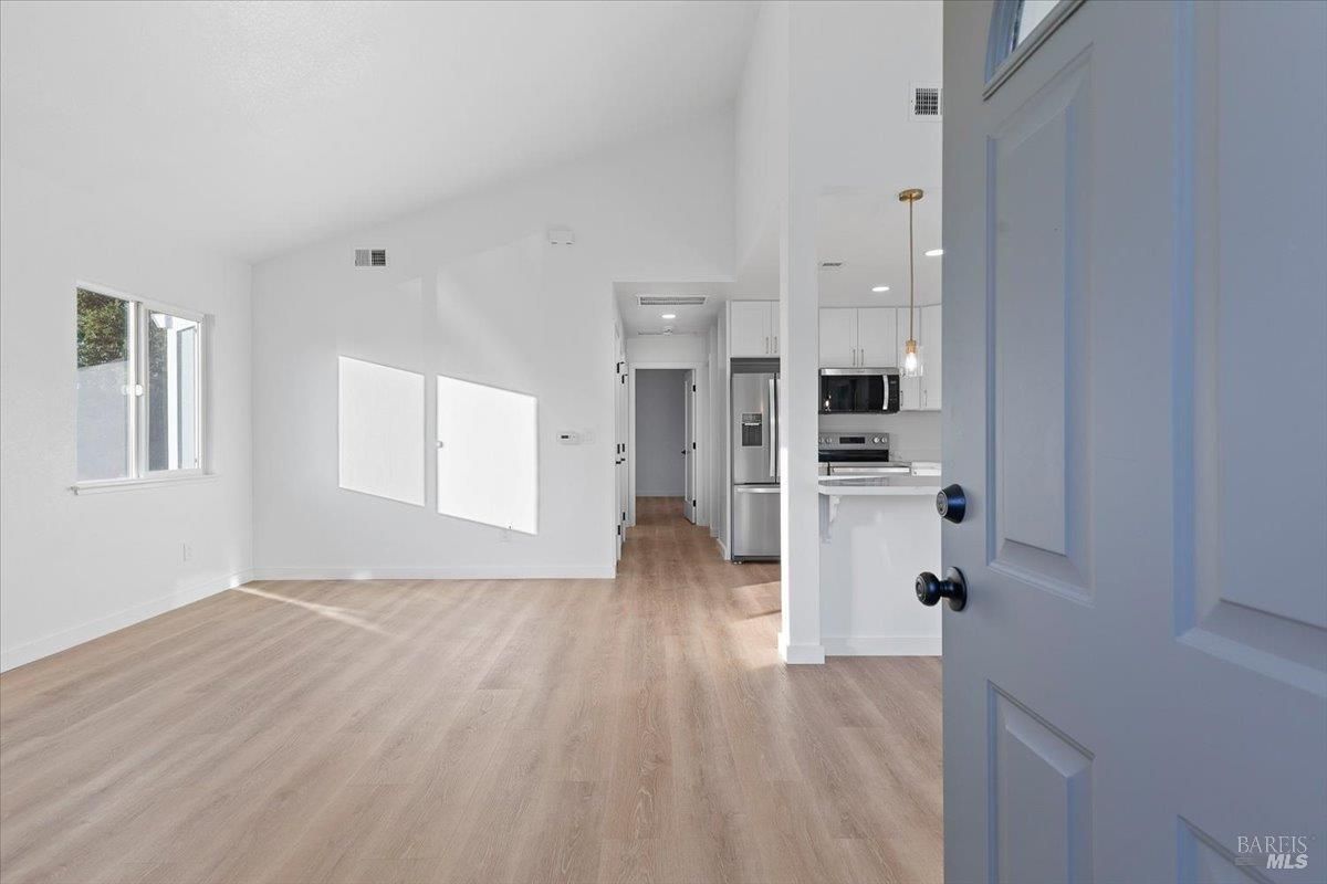 MLS #325099495 img 0