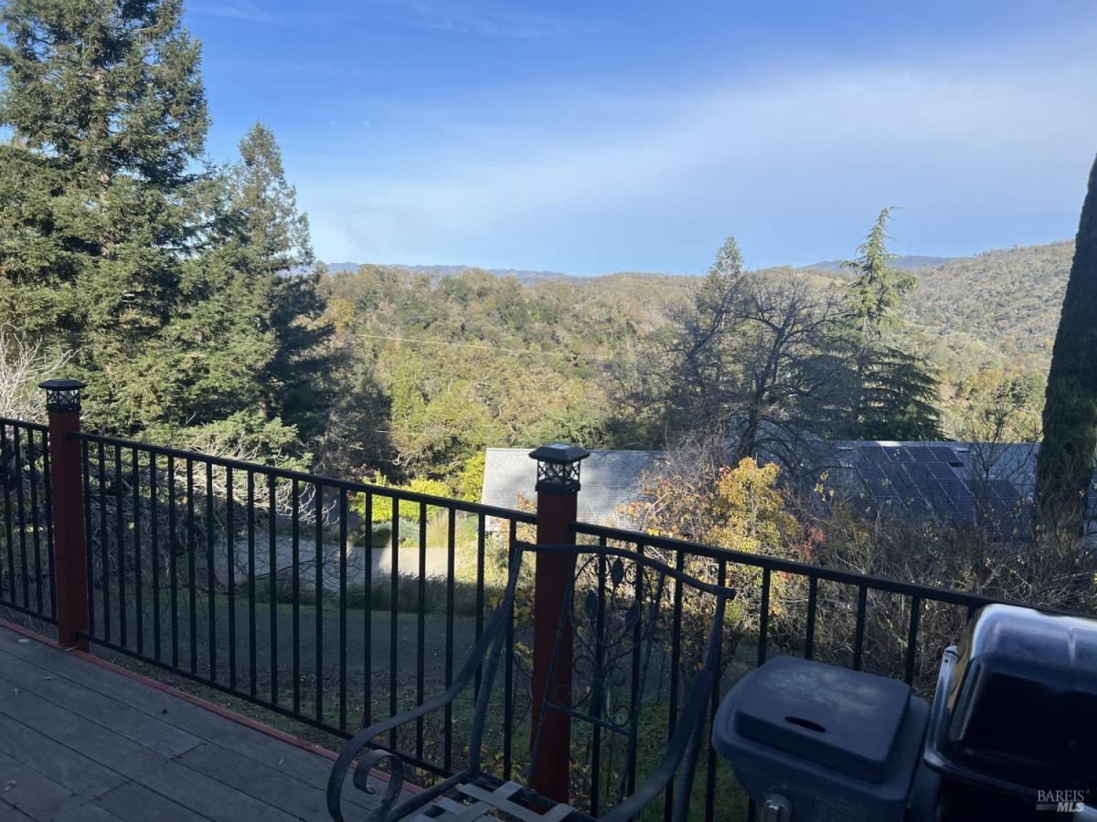 MLS #325099582 img 0