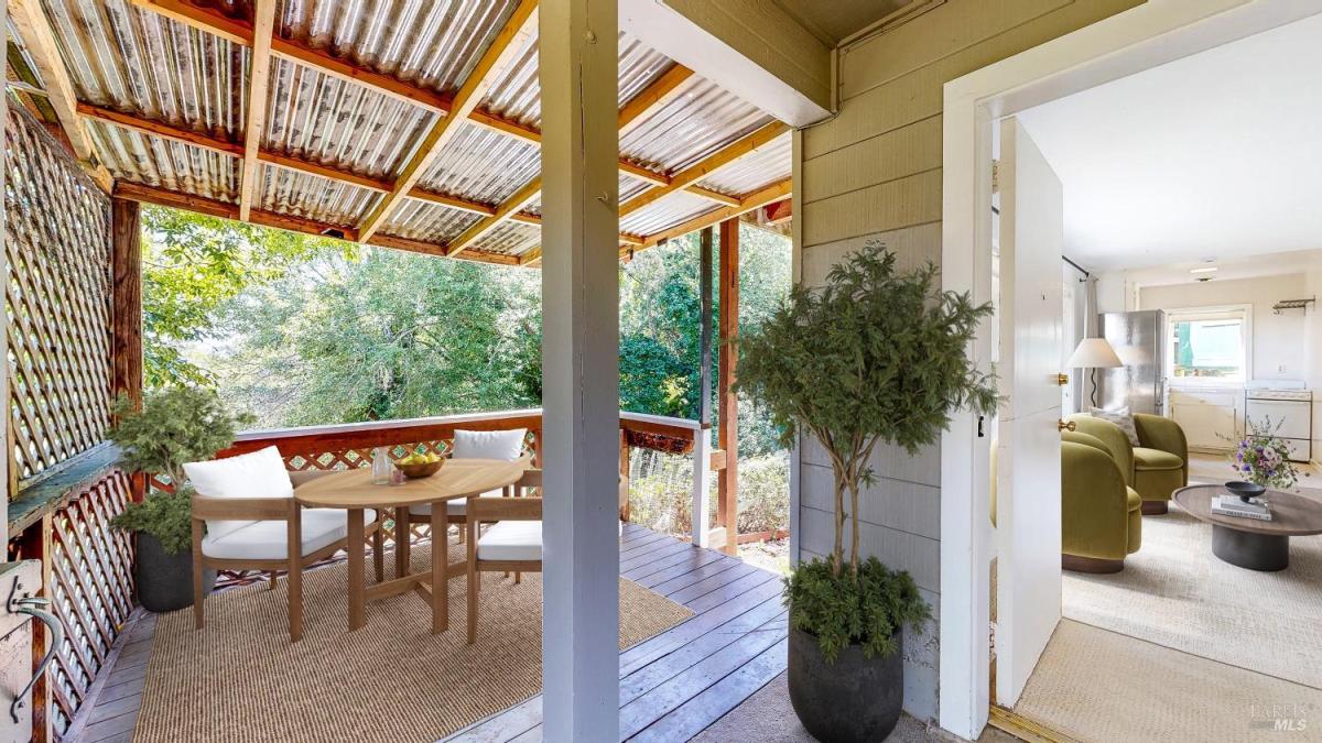 MLS #325099649 img 0