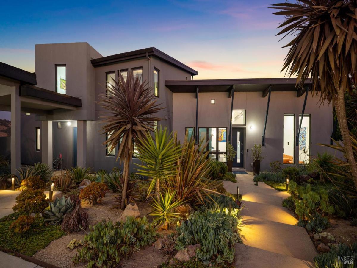 MLS #325099740 img 0