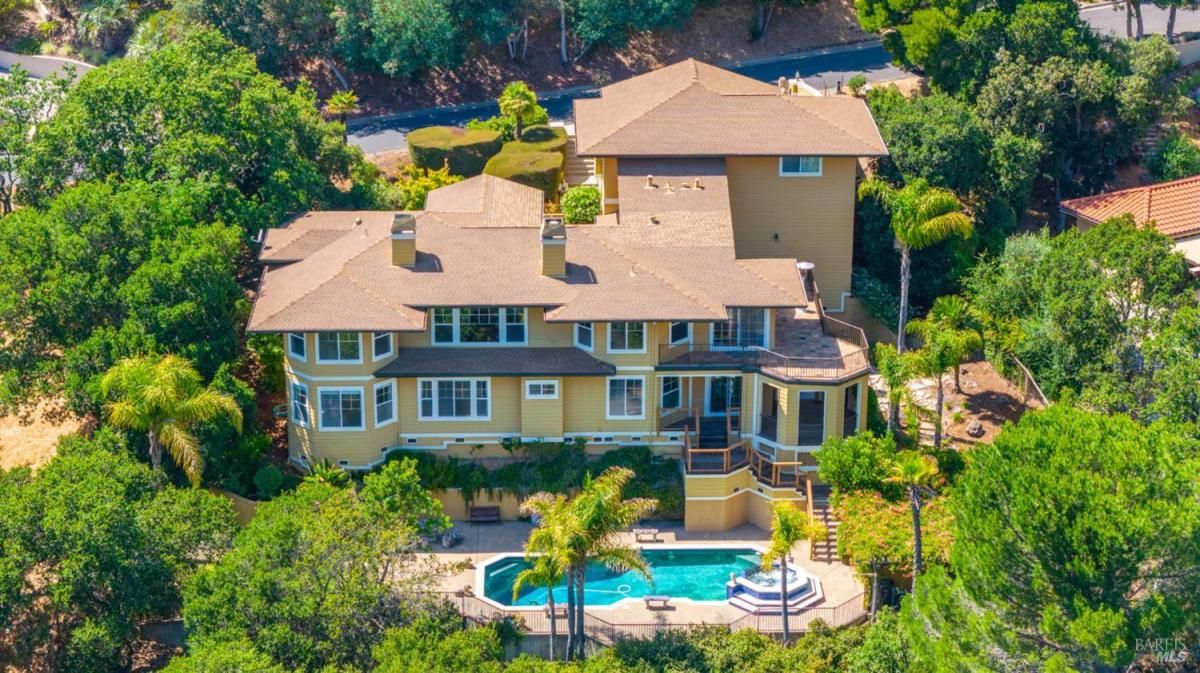 MLS #325099888 img 0