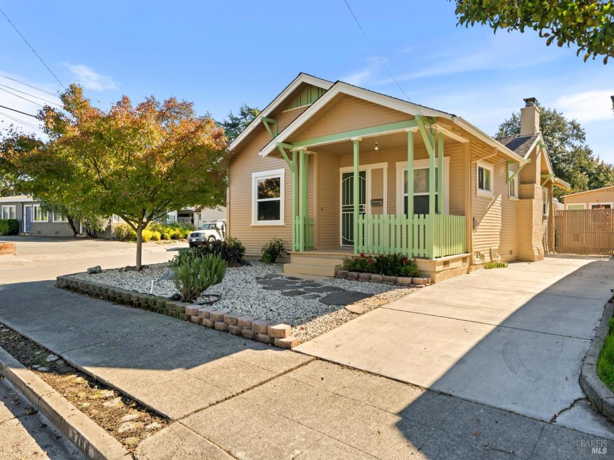 MLS #325099997 img 0