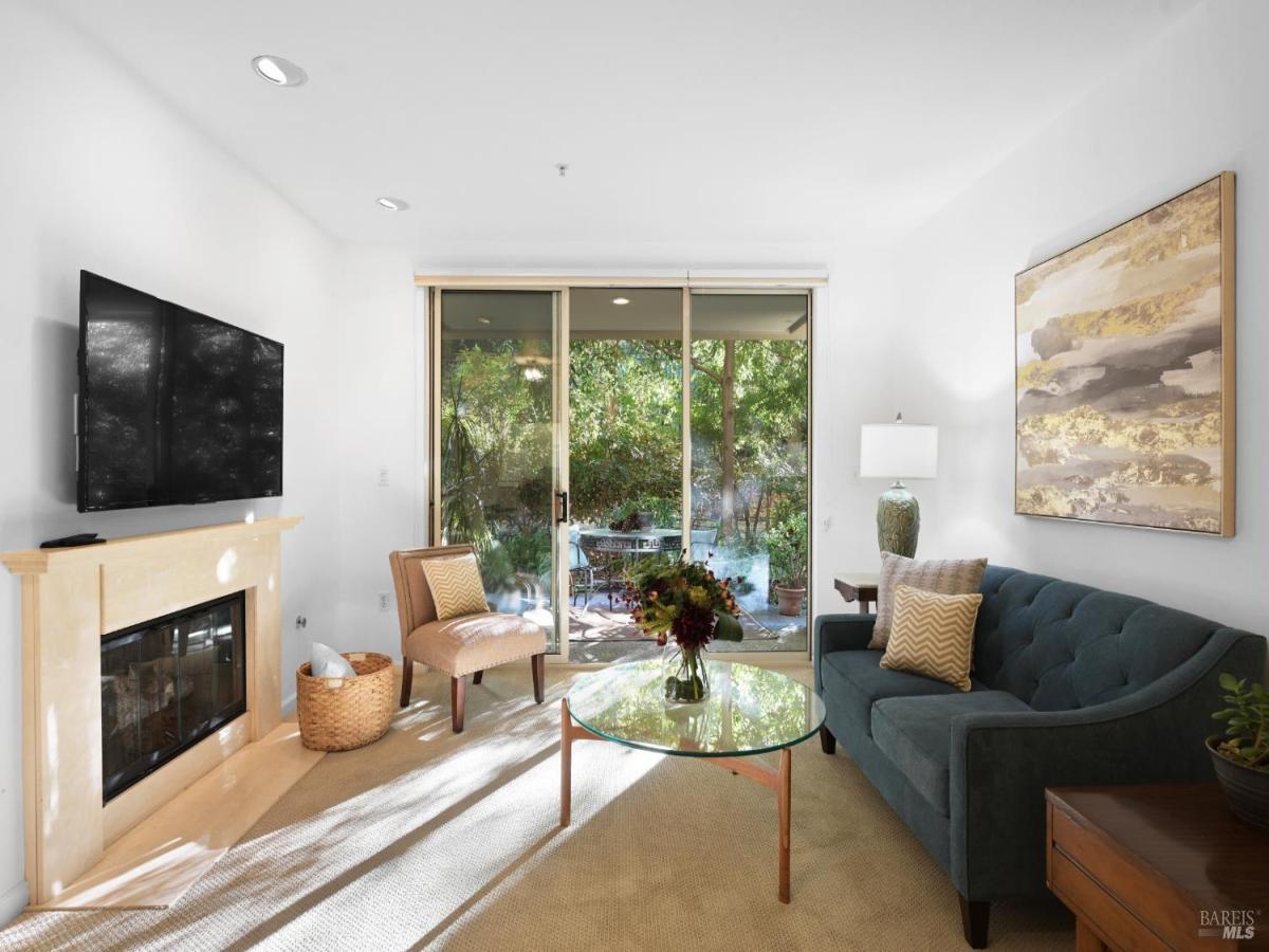 MLS #325100009 img 0