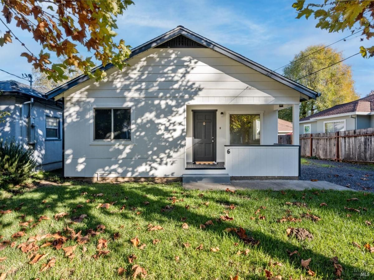 MLS #325100150 img 0