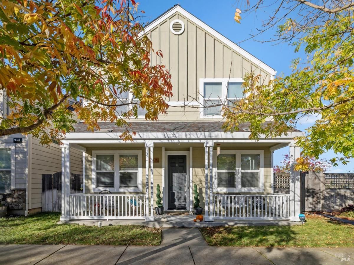 MLS #325100732 img 0