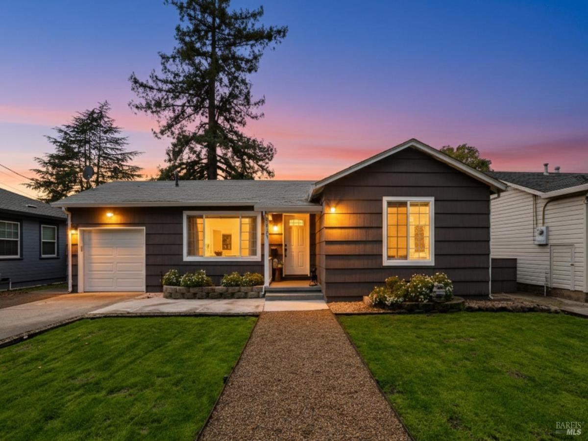 MLS #325100795 img 0