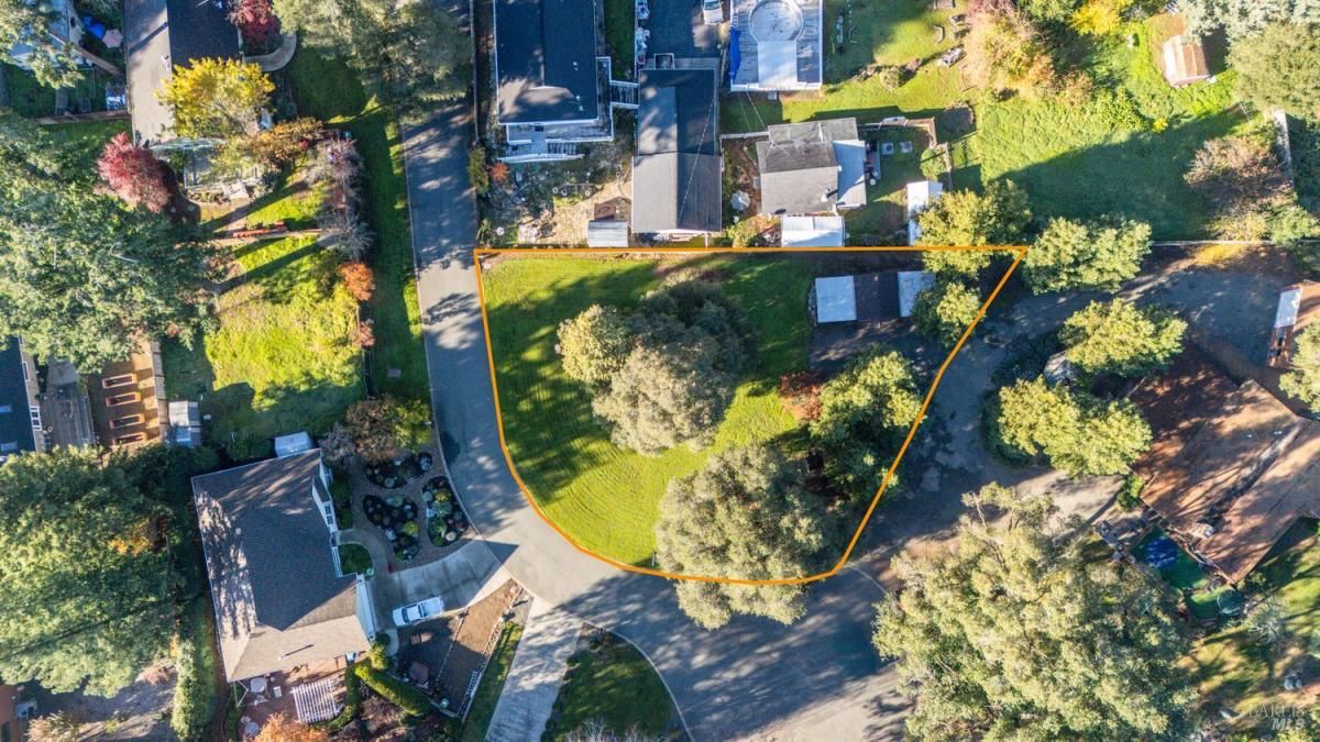 MLS #325101031 img 0