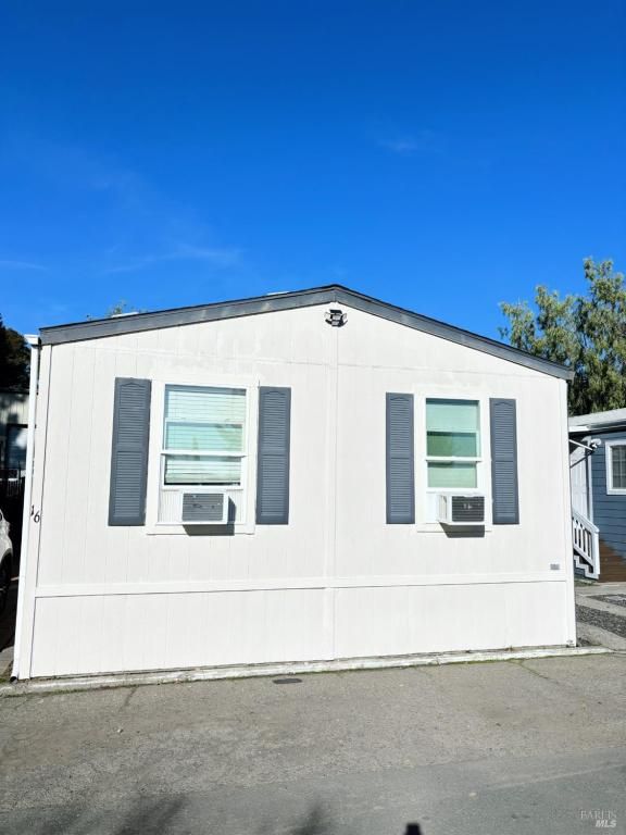 MLS #325101043 img 0