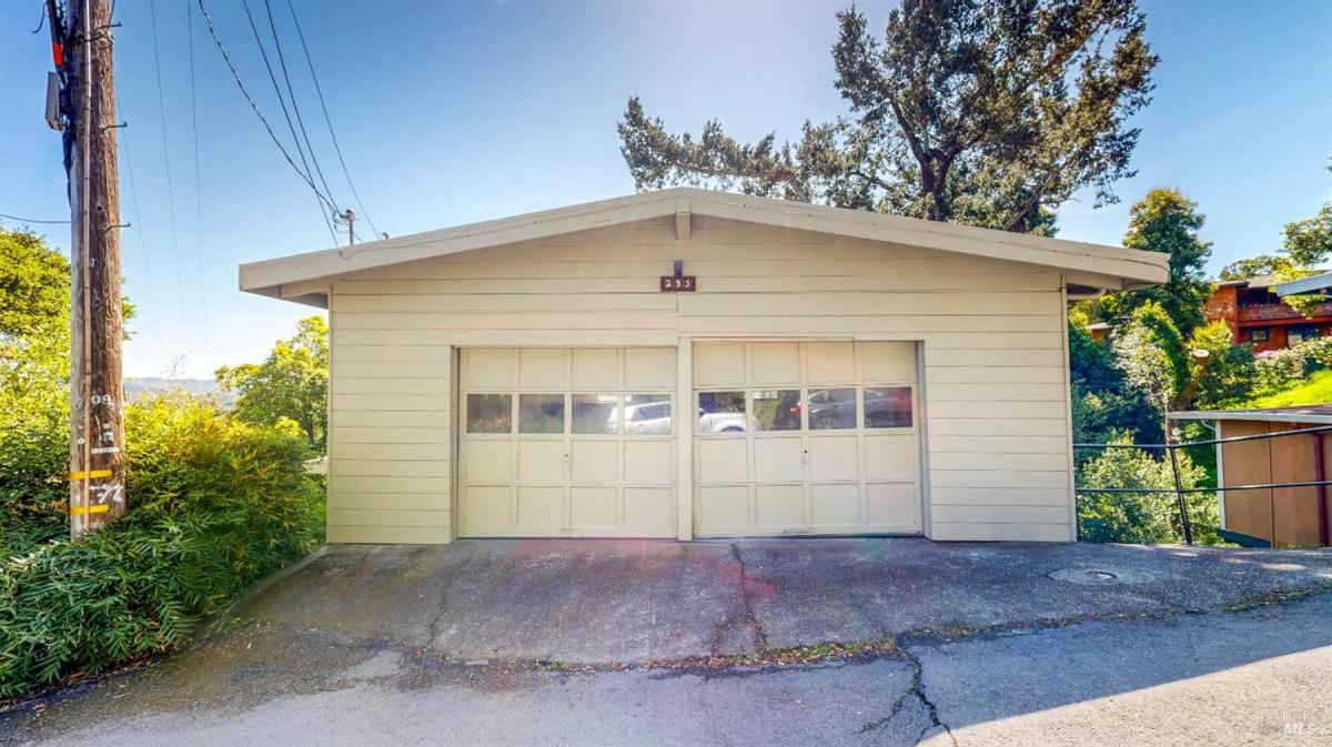 MLS #325101112 img 0