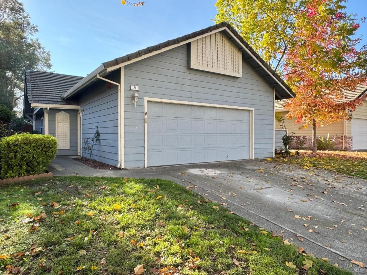 MLS #325101115 img 0