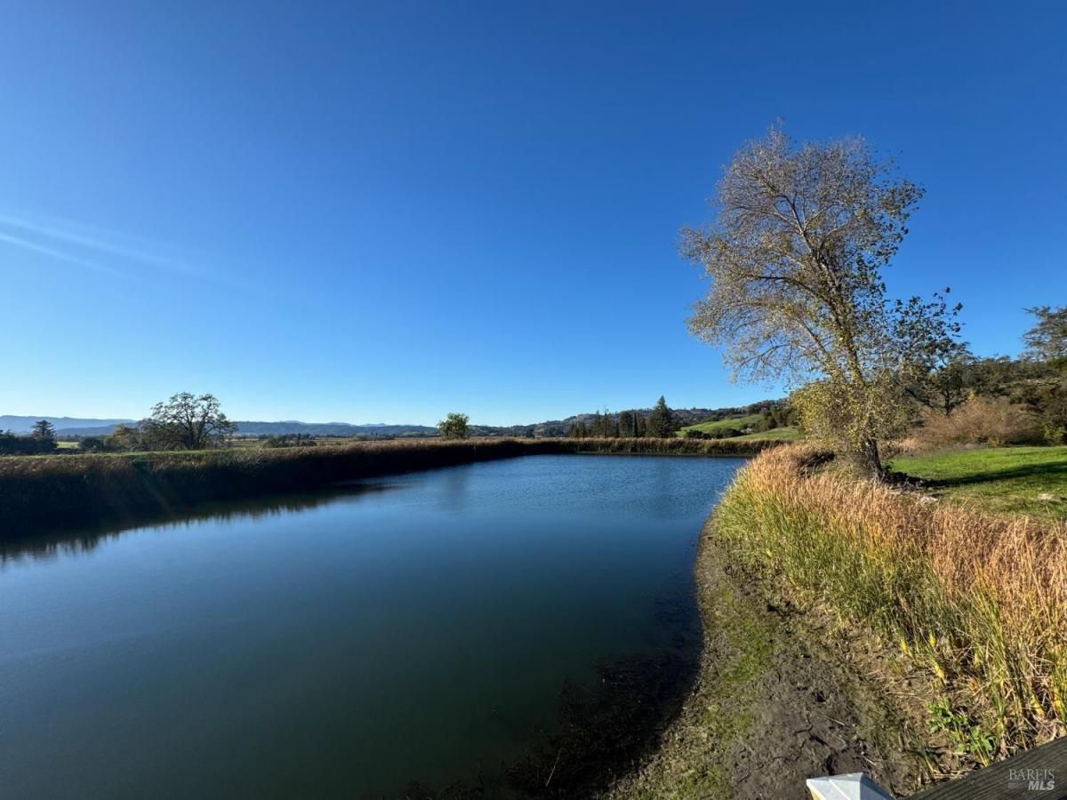 MLS #325101573 img 0