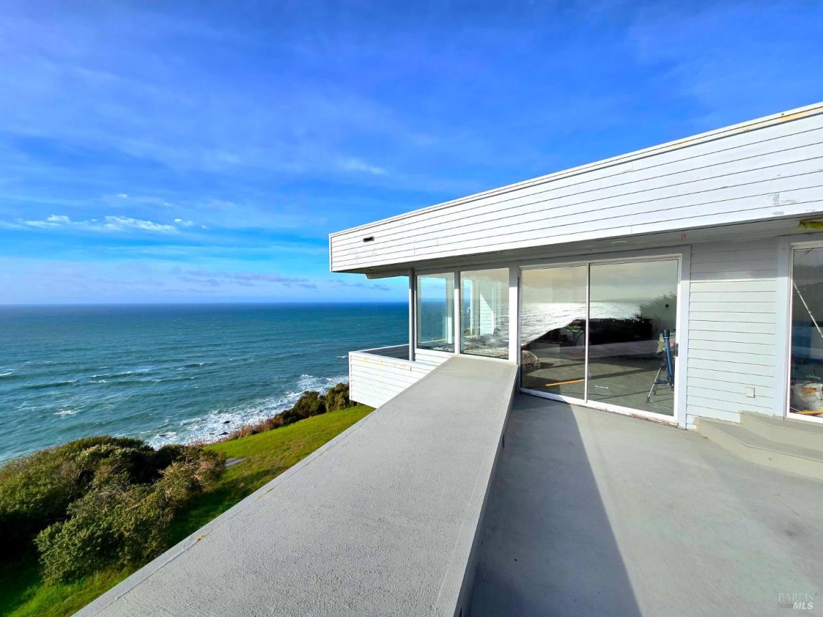 MLS #325101769 img 0