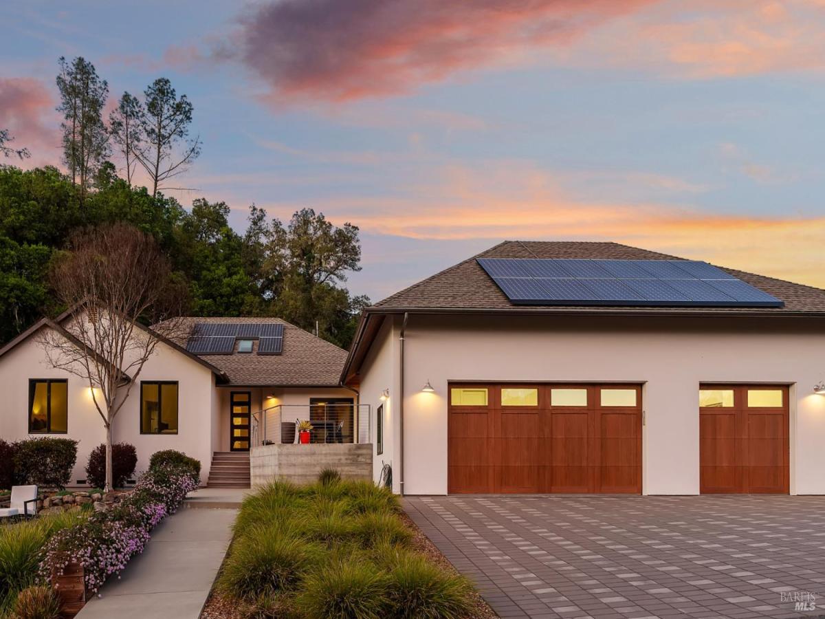 MLS #325101908 img 0