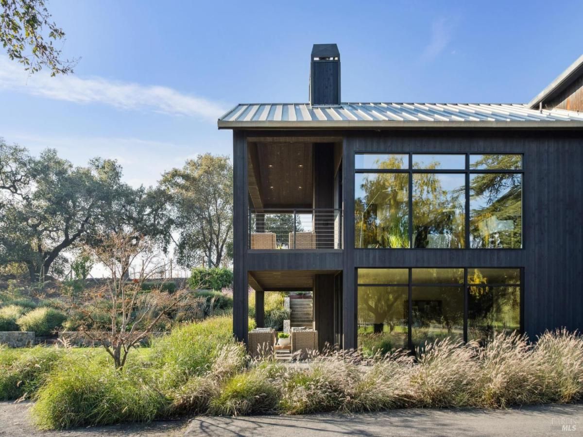 MLS #325102024 img 0