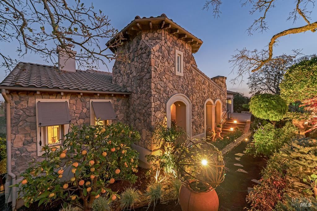 MLS #325102267 img 0