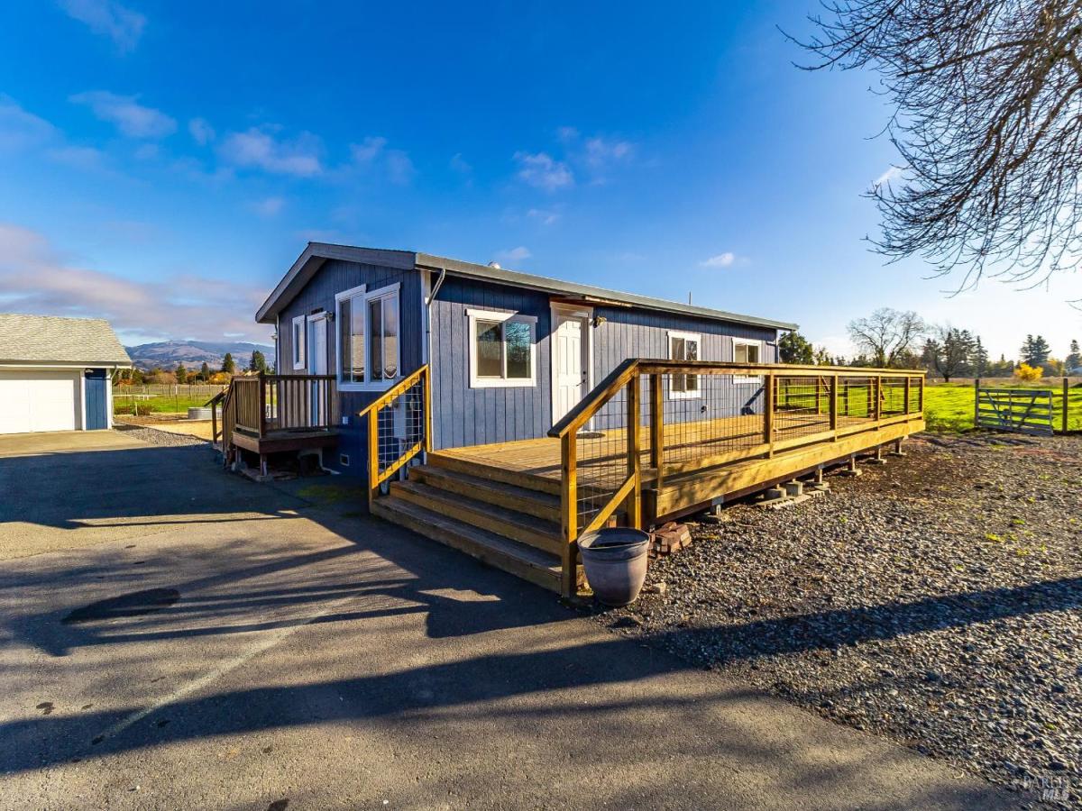 MLS #325102431 img 0