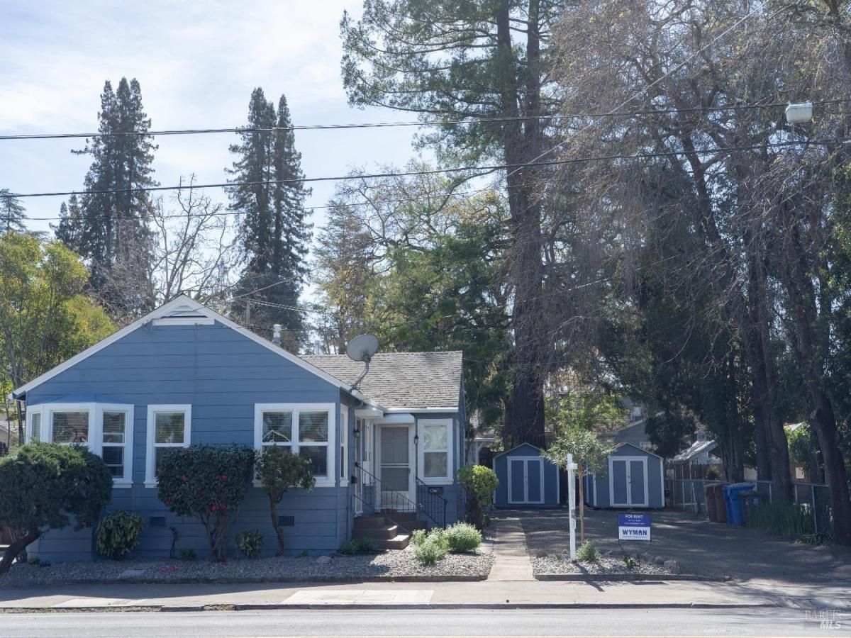 MLS #325102644 img 0