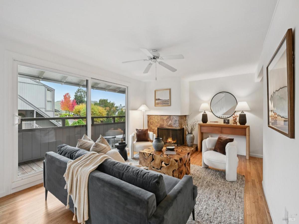 MLS #325102650 img 0