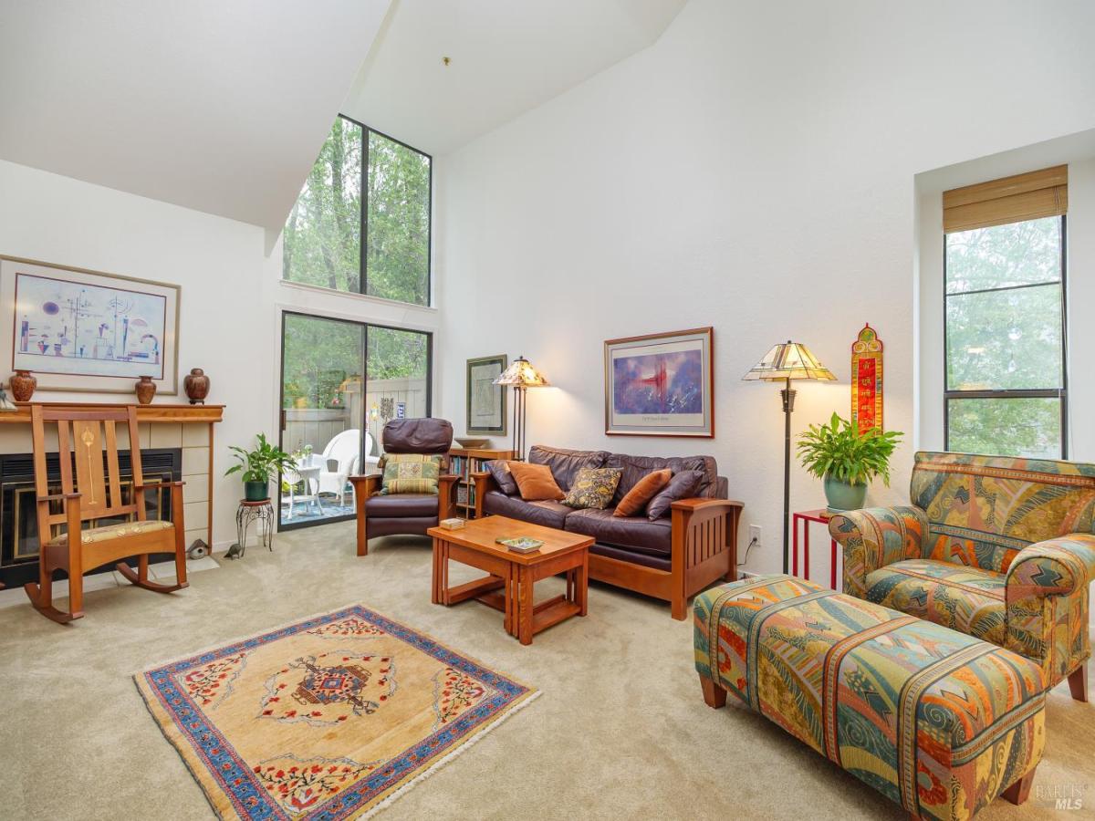 MLS #325102859 img 0