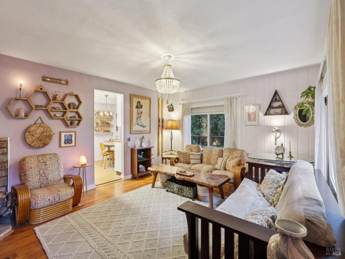 MLS #325102989 img 0