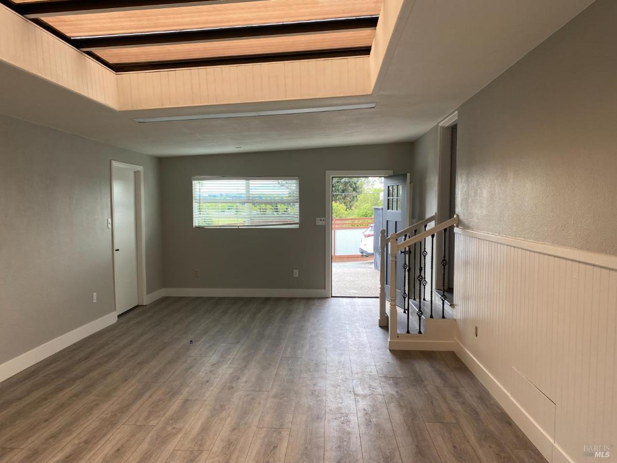 MLS #325103052 img 0