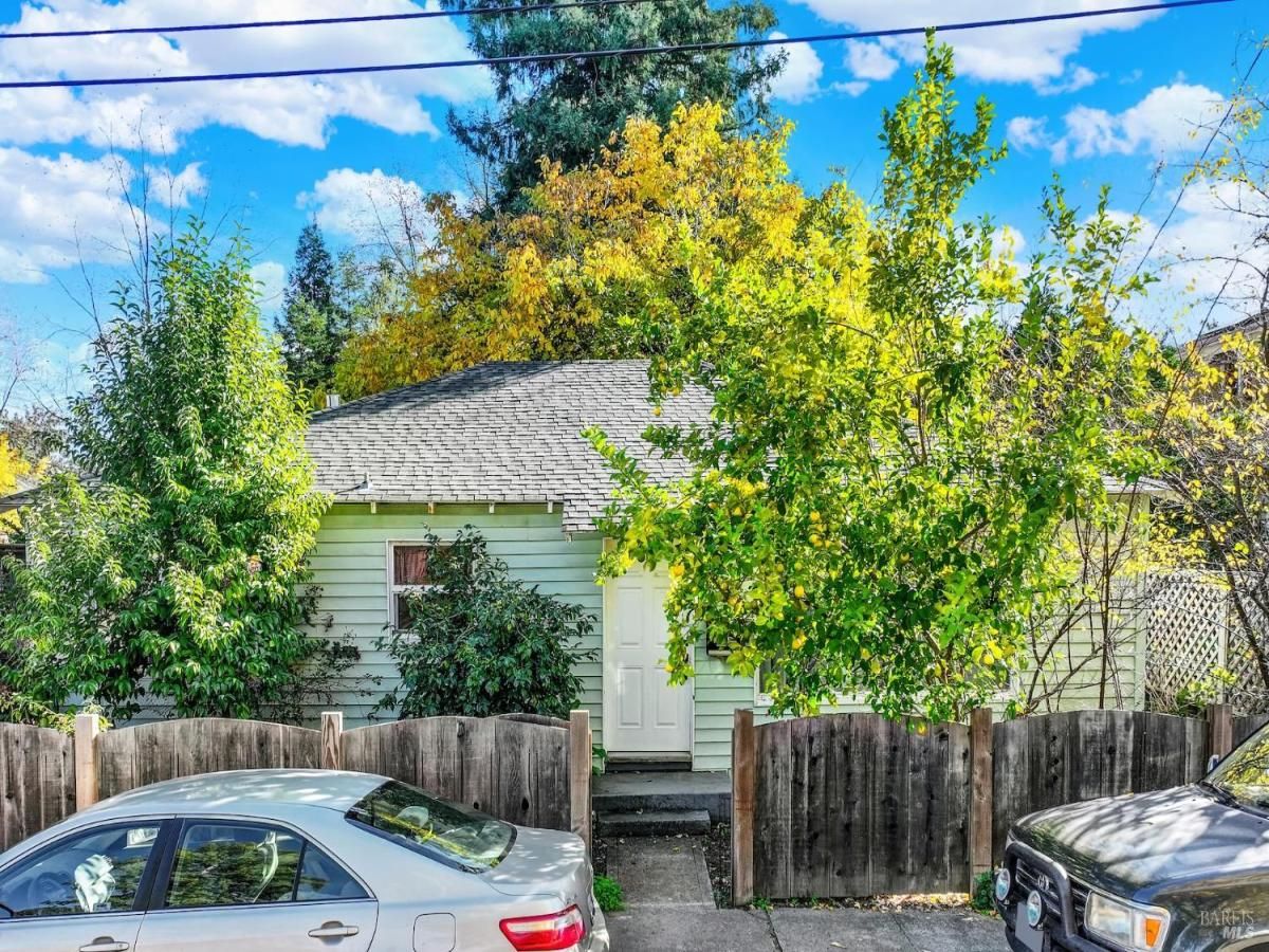 MLS #325103107 img 0