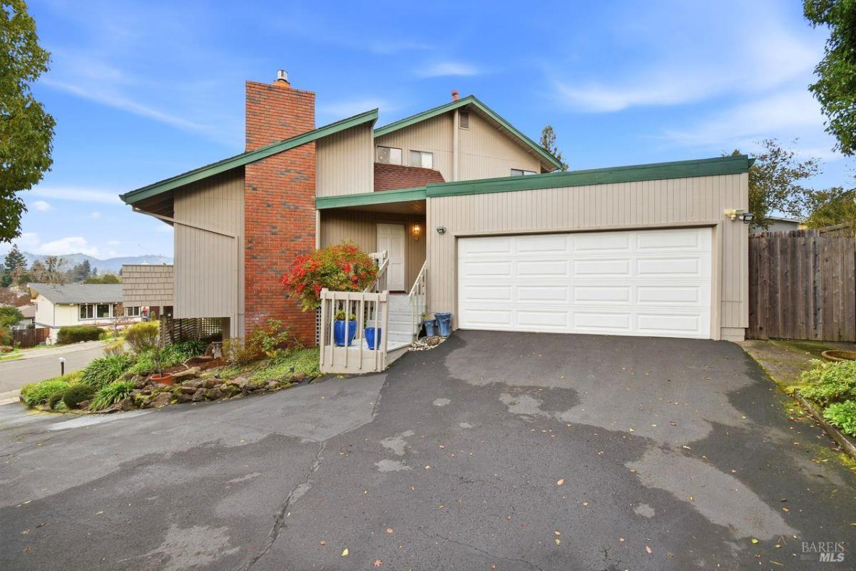 MLS #325103142 img 0