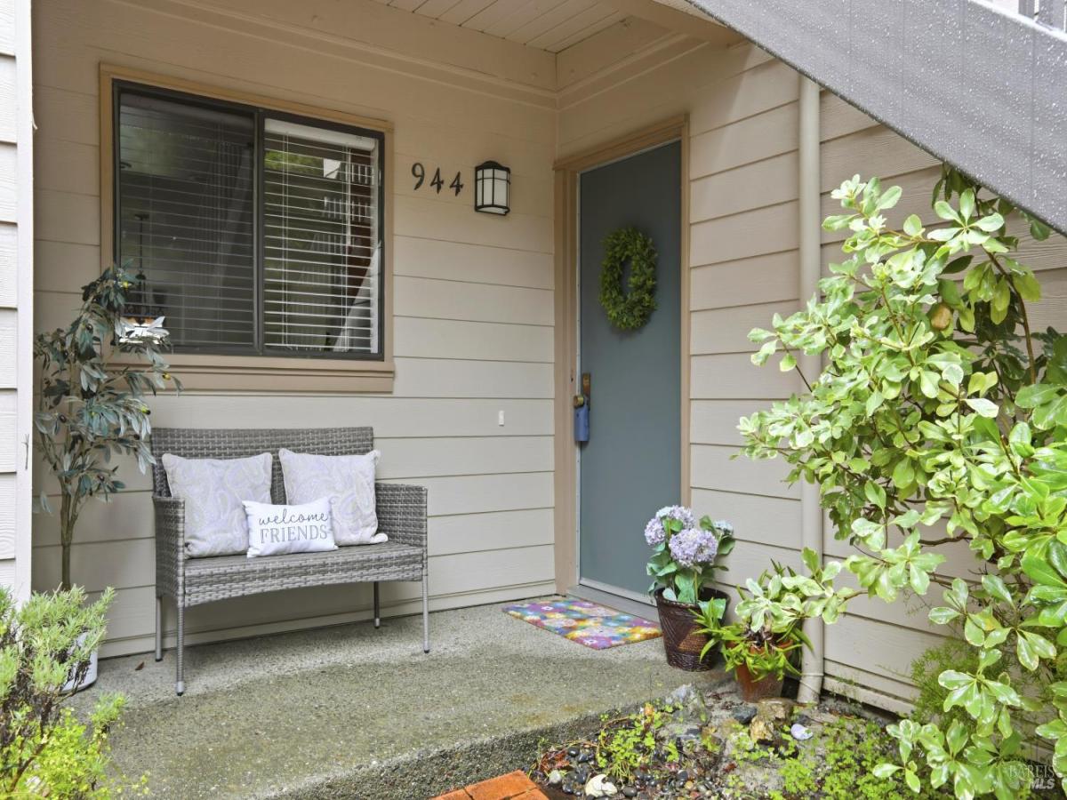 MLS #325103241 img 0