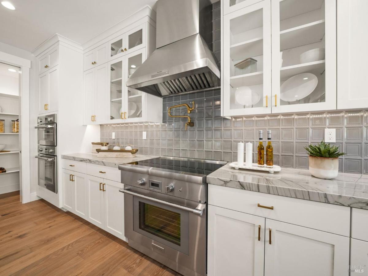 MLS #325103292 img 0