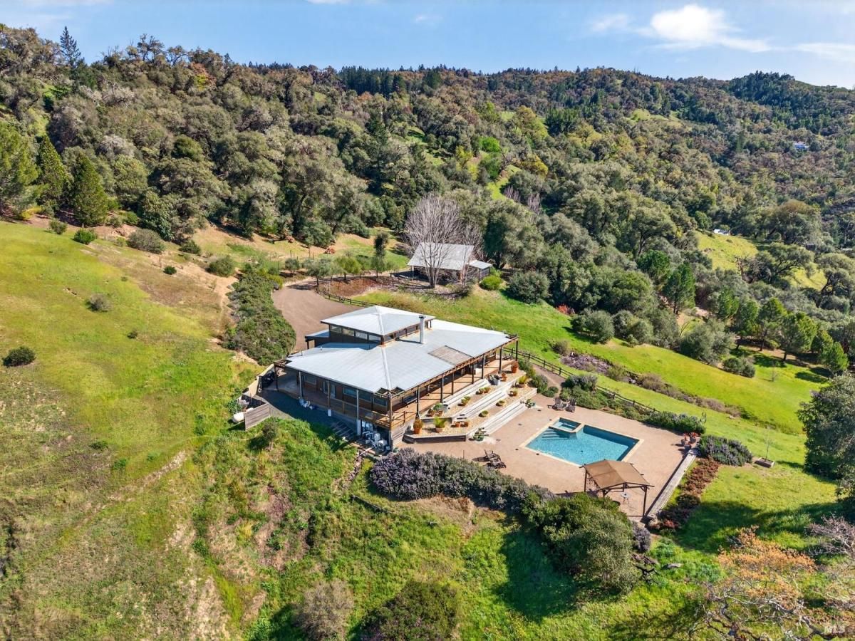 MLS #325103576 img 0