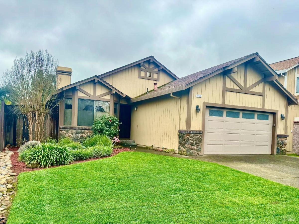 MLS #325103649 img 0